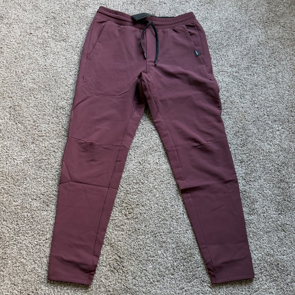 UNRL Apex Pant Merlot XS Tapered Joggers New With Tags Gorpcore